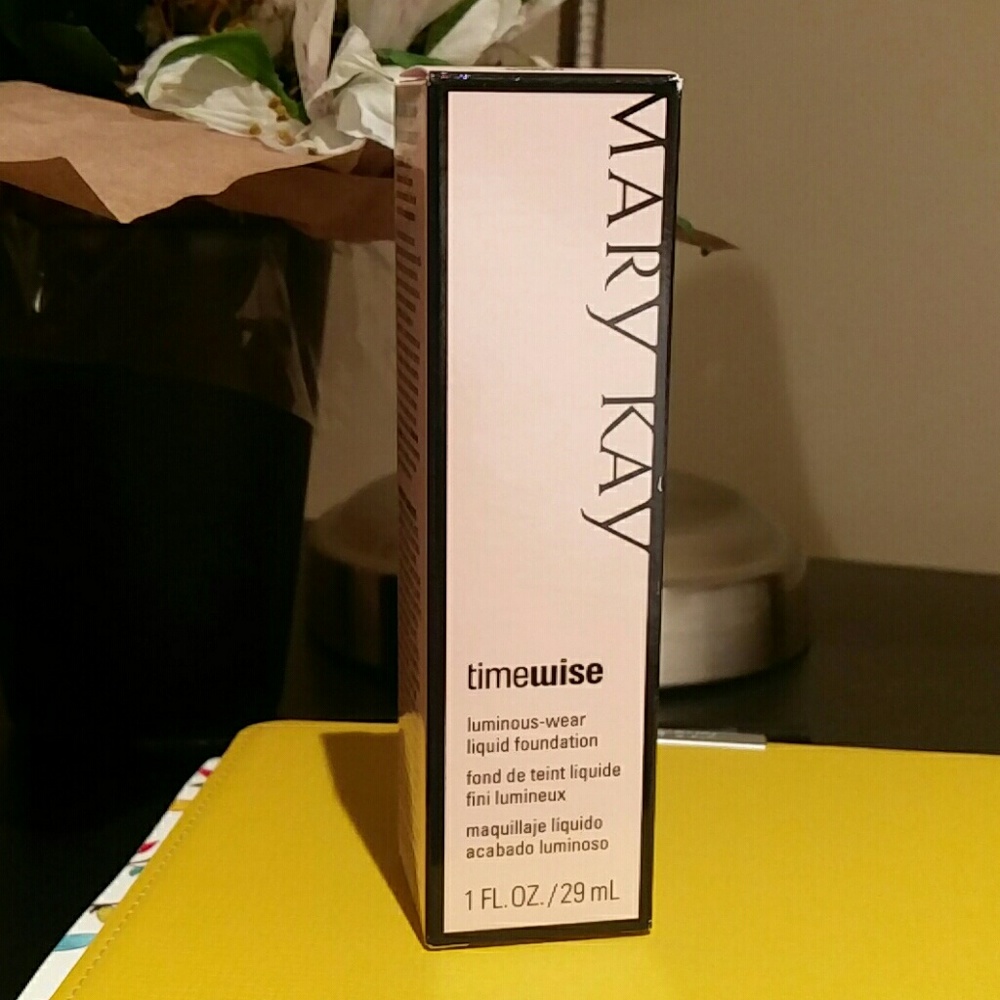 Mary Kay Luminous-Wear Liquid Foundation